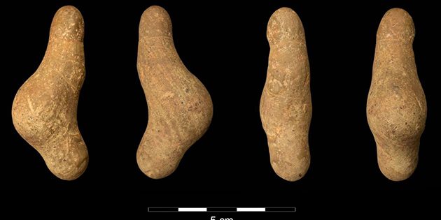 Vier Ansichten der Frauenfigur von Waldstetten Copyright/Quelle: Simon Fröhle / Universität Tübingen