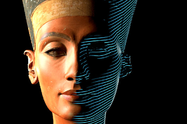 Frontalansicht des 3D-Scans der Nofrete-Büste im Ägyptischen Museum Berlin Quelle/Copyright: Cosmo Wenman / Creative Commons (CC BY-NC-SA) / Stuftung Preußischer Kuturbesitz (SPK)