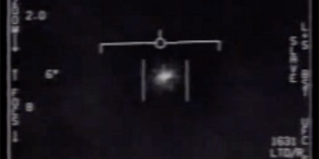 Standbild aus dem auch als „Tic-Tac-UFO“-Video bekannt gewordenen Mitschnitt der Infrarotaufnahmen der F/A-.18-Super-Hornet. Copyright: Department of Defense/Department of Defense