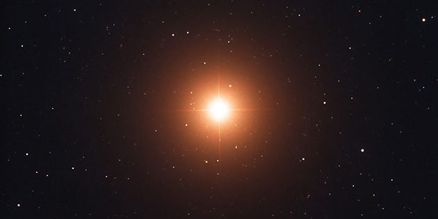 Eine der aktuellsten Teleskopaufnahmen des Riesensterns Beteigeuze, erstellt vom Astrofotografen Sebastian Voltmer am 4. Januar 2020. Copyright: Sebastian Voltmer, www.weltraum.com