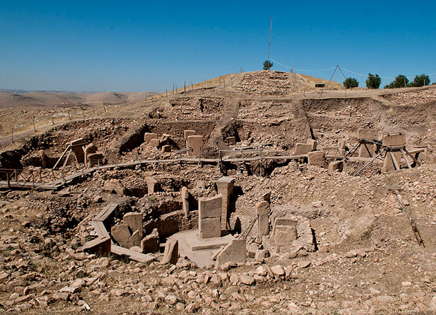 Blick auf die Ausgrabungen von Göbekli Tepe. Copyright: Teomancimit (via WikimediaCommons) / CC BY-SA 3.0