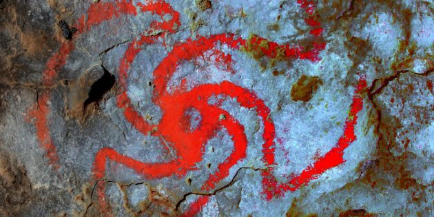 Die farblich hervorgehobene Darstellung an der Decke der „Pinwheel Cave“ in Kalifornien. Copyright/Quelle: Devlin Gandy / University of Central Lancashire