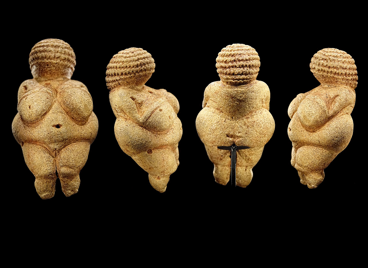 Die “Venus von Willendorf“ in verschiedenen Ansichten Copyright: Bjørn Christian Tørrissen (via WikimediaCommons) / CC BY-SA 4.0