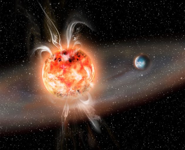 Künstlerische Darstellung eines Roten Zwergsterns mit polnahen Flares, die an einem erdartigen Planeten innerhalb der habitablen Zone vorbeifeuern (Illu.) Copyright: AIP/J. Fohlmeister