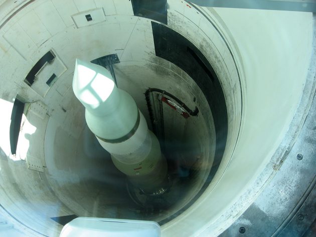 Archivbild: Blick in ein Abschuss-Silo einer Interkontinentalrakete vom Typ Minuteman. Copyright: Spencer (vi WikimediaCommons) / CC BY-SA 3.0