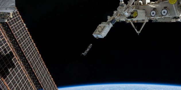 Entladung von zwei Planet-Labs-Cube-Satelliten zur Erdbeobachtung. Copyright: NASA