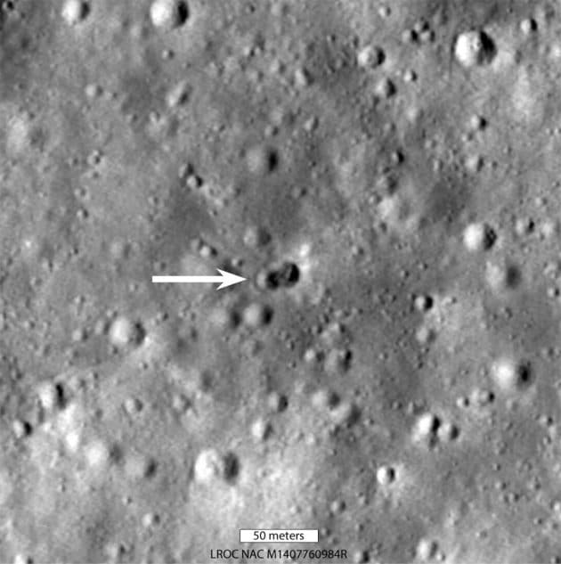 Ein neuer Doppelkrater auf dem Mond sorgt für weiteres Rätselraten um ein Objekt, dass hier am 4. März 2022 einschlug, jedoch von keiner raumfahrenden Nation beansprucht wird. Copyright: NASA/Goddard/Arizona State University
