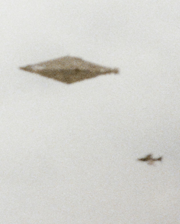 Ausschnittsvergrößerung des UFO-Details des Calvine-Fotos. Copyright: Sheffield Hallam University/Craig Lindsay (used with permission)
