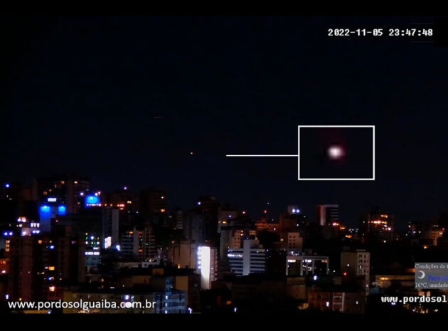 Standbild aus einem der vermeintlichen UFO-Videos aus Porto Alegre (mit Ausschnittsvergrößerung) .Copyright/Quelle: www.pordosolguaiba.com.br / Rony Vernet