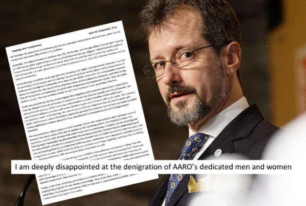 AARO-Direktor Dr. Sean Kirkpatrick und Auszüge seines Kommentars zur UFO-Anhörung for dem Kongress am 26. Juli 2023.Copyright: Gemeinfrei