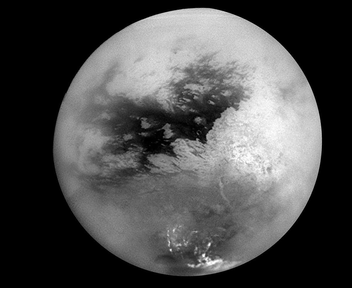 Archivbild: Blick auf die Xanadu-Region auf dem Saturnmond Titan. Copyright: NASA/JPL/Space Science Institute – NASA