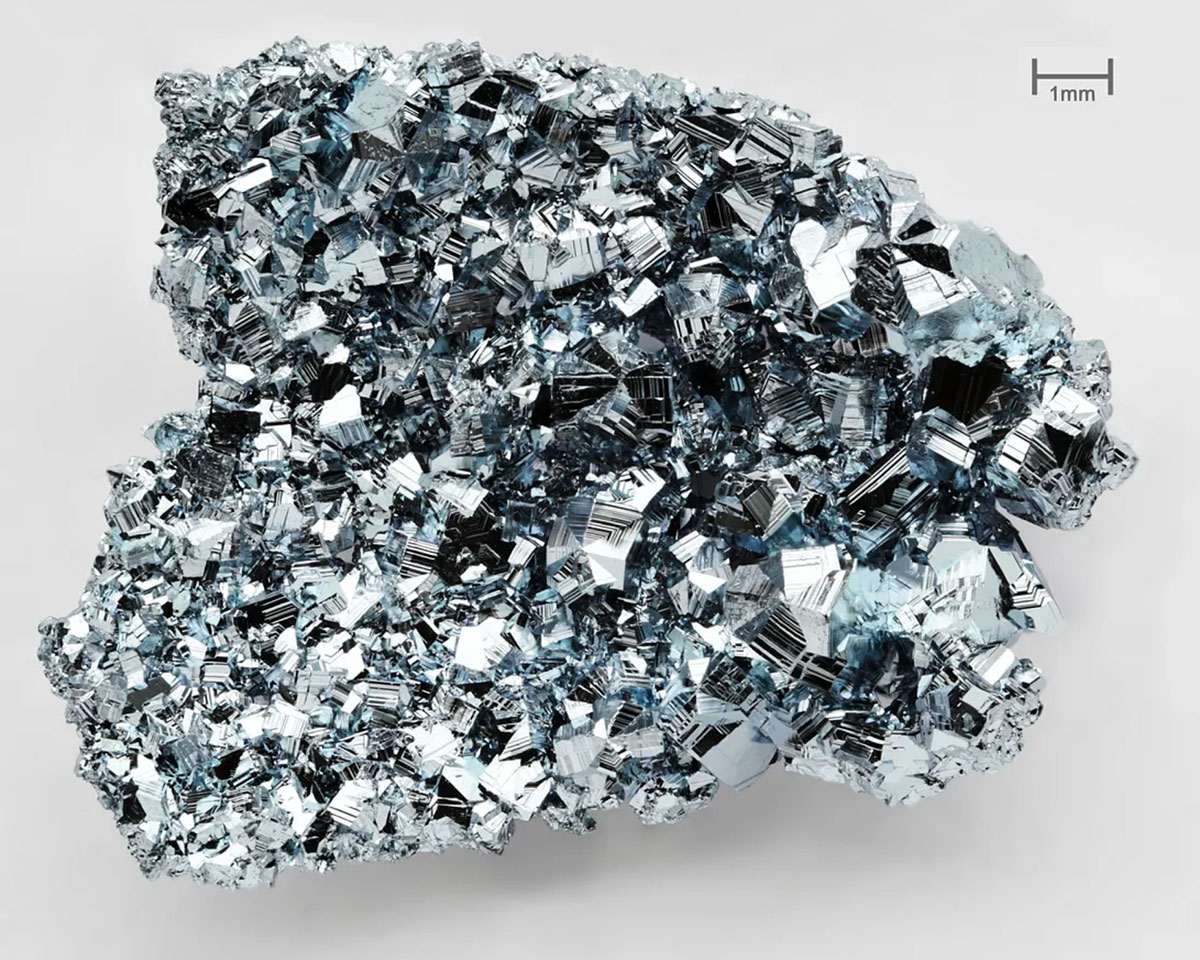 Ein Kristall aus Osmium, dem dichtesten bekannten Metall der Erde.Copyright/Quelle: Wikimedia