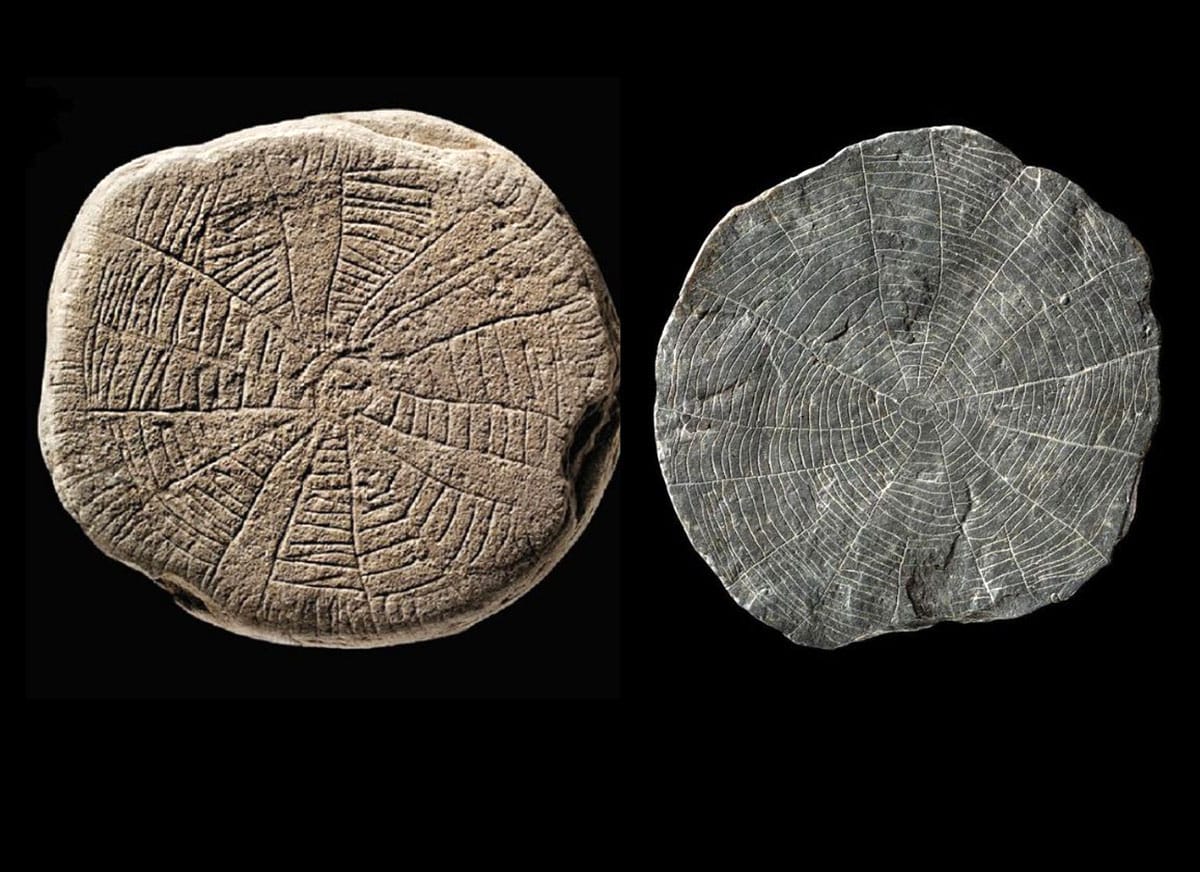 Zwei der auf dänischen Insel Bornholm gefundenen Sonnensteine.Copyright: Nationalmuseum Dänemark