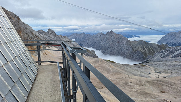 Panoramic view from the terrace of the Environmental Research Station Schneefernerhaus.Credit: Julian Mutter / IFEX, JMU