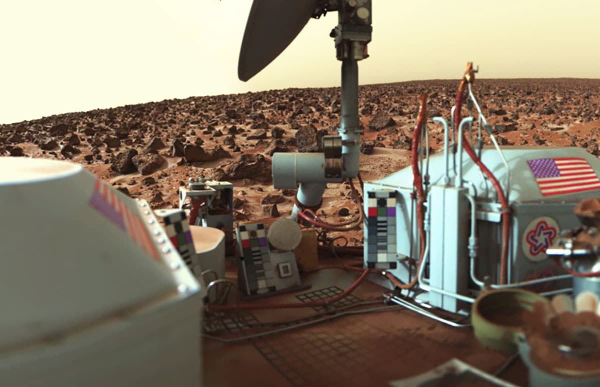 Mosaik-Panoramablick der Viking-Kameras in die Marslandschaft.Copyright: NASA/ Erik Vandencbulek (via WikimediaCommons) / CC BY-SA 4.0